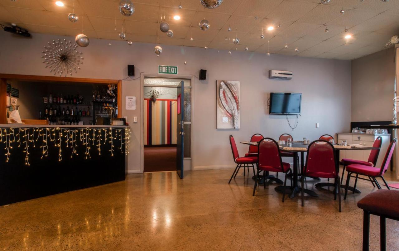 Masonic Hotel Palmerston North Buitenkant foto