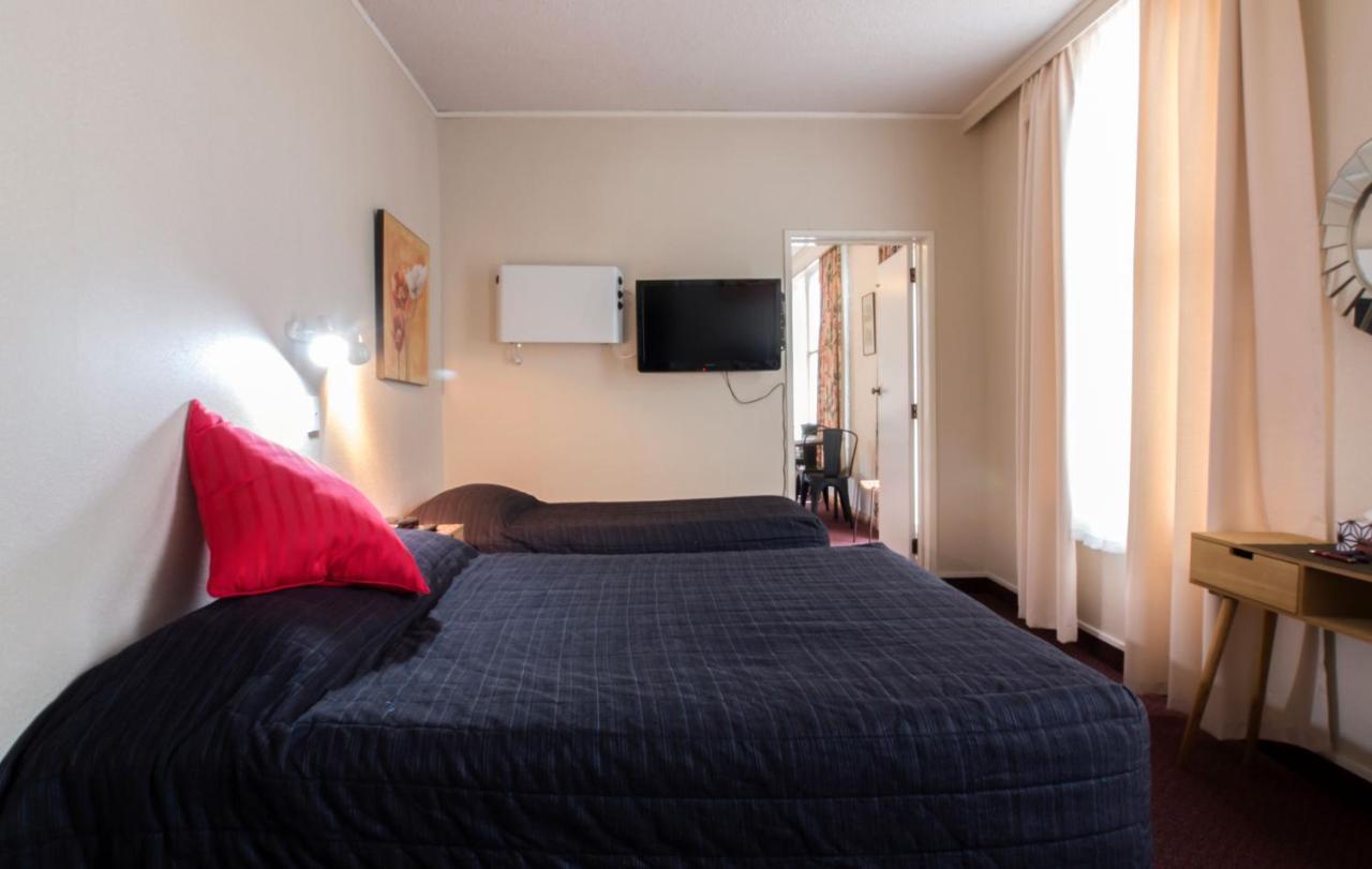 Masonic Hotel Palmerston North Buitenkant foto